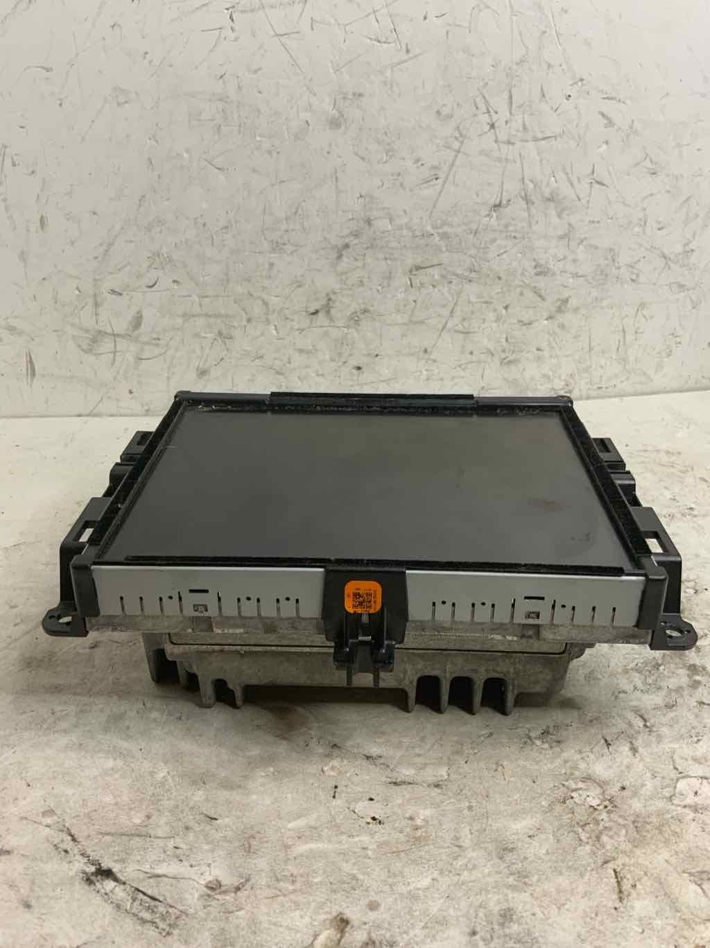 2015 Chrysler 200C Audio & Visual Equip Radio 68190260AF 8.4″ Display Navigatio