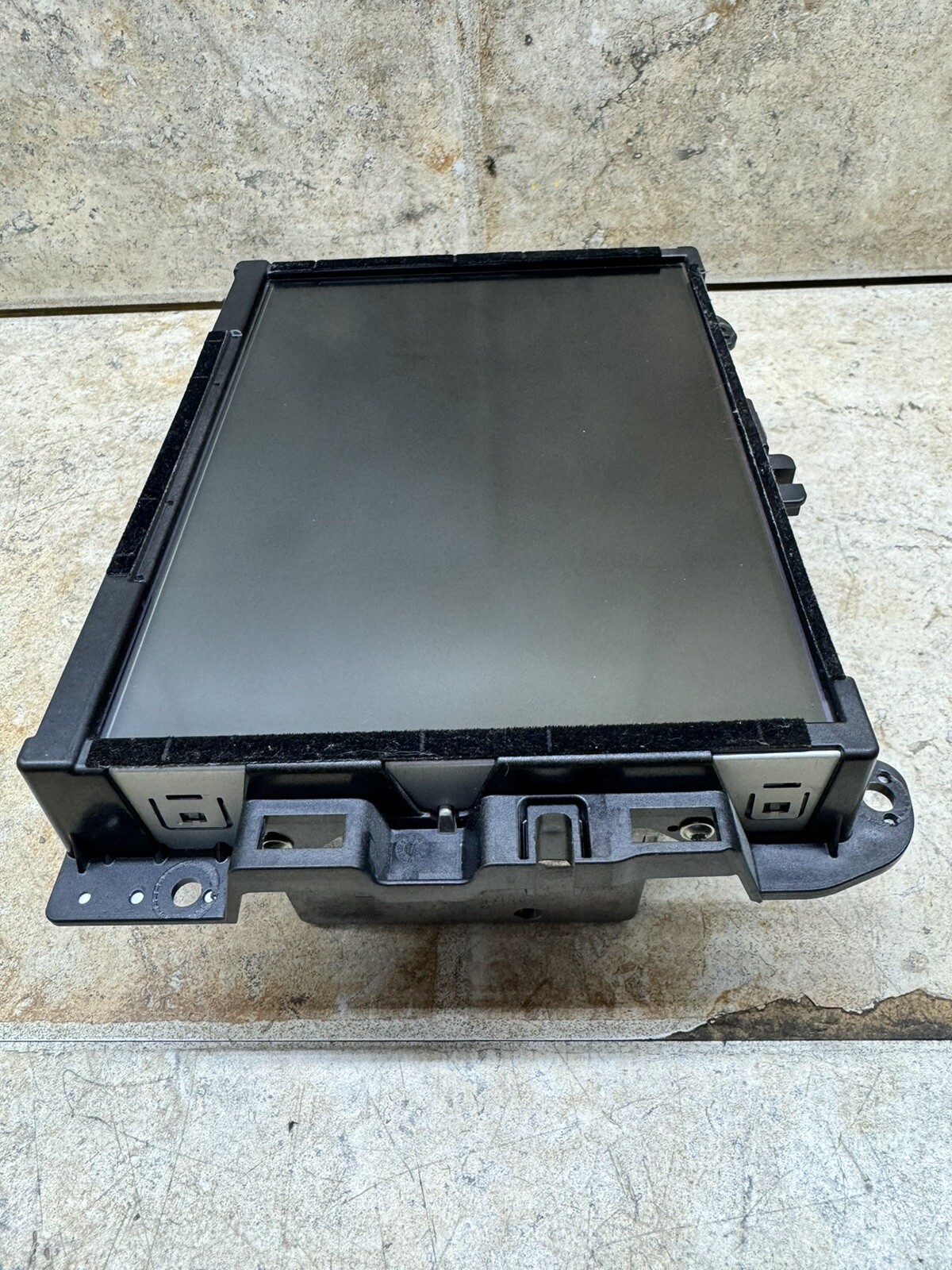 2014 -2017 DODGE DURANGO 8.4″ VP4 RADIO NAVIGATION UCONNECT SCREEN OEM