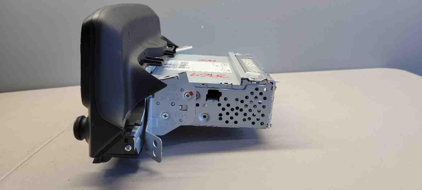 18-21 HYUNDAI KONA Radio Receiver Display Screen OEM PN:96160J9020TMT