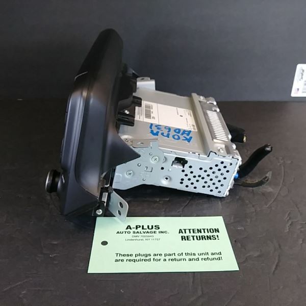 2021 HYUNDAI KONA OEM Radio Display w Receiver Assembly ID 96160J9020 Fits 18-21