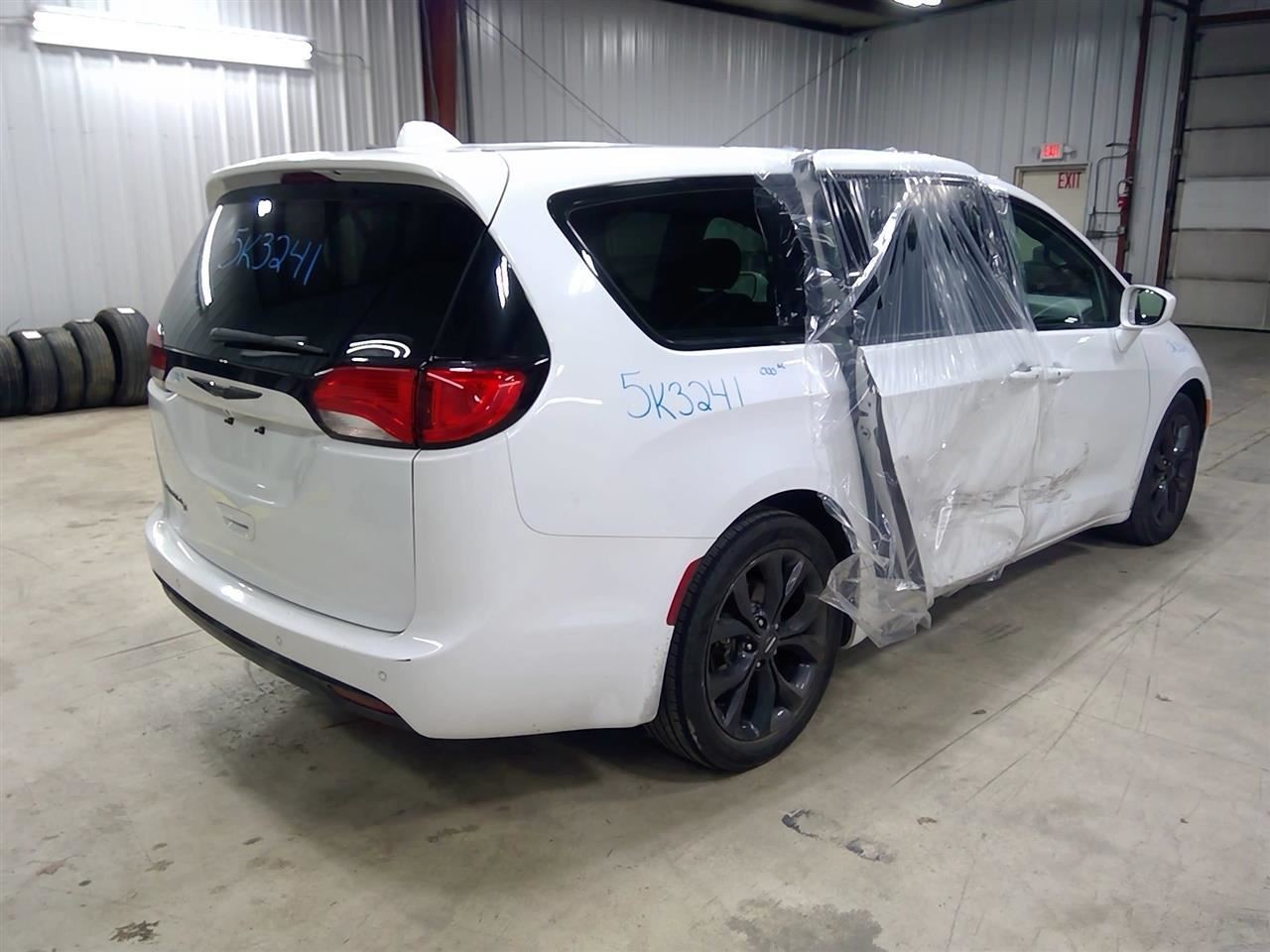 Info-GPS-TV Screen Display Front Dash ID 68316174 Fits 18-20 PACIFICA 1080792