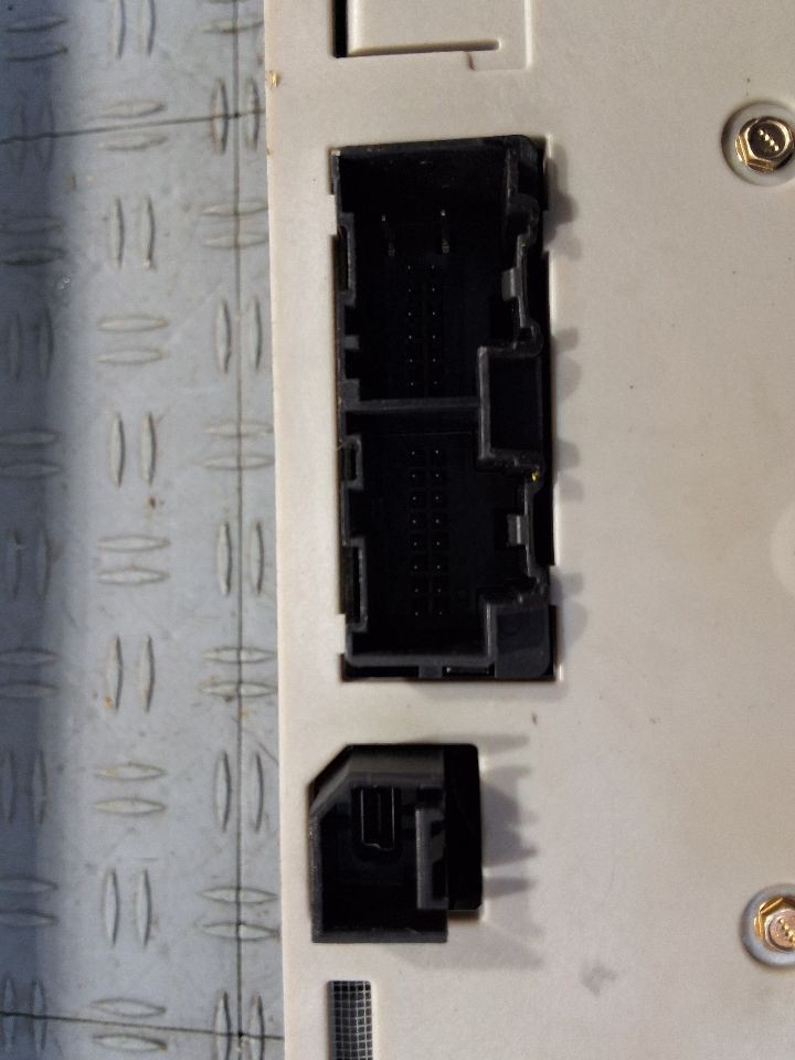 2010-2013 Chevy Silverado Radio AM FM Stereo CD MP3 USB opt UUI