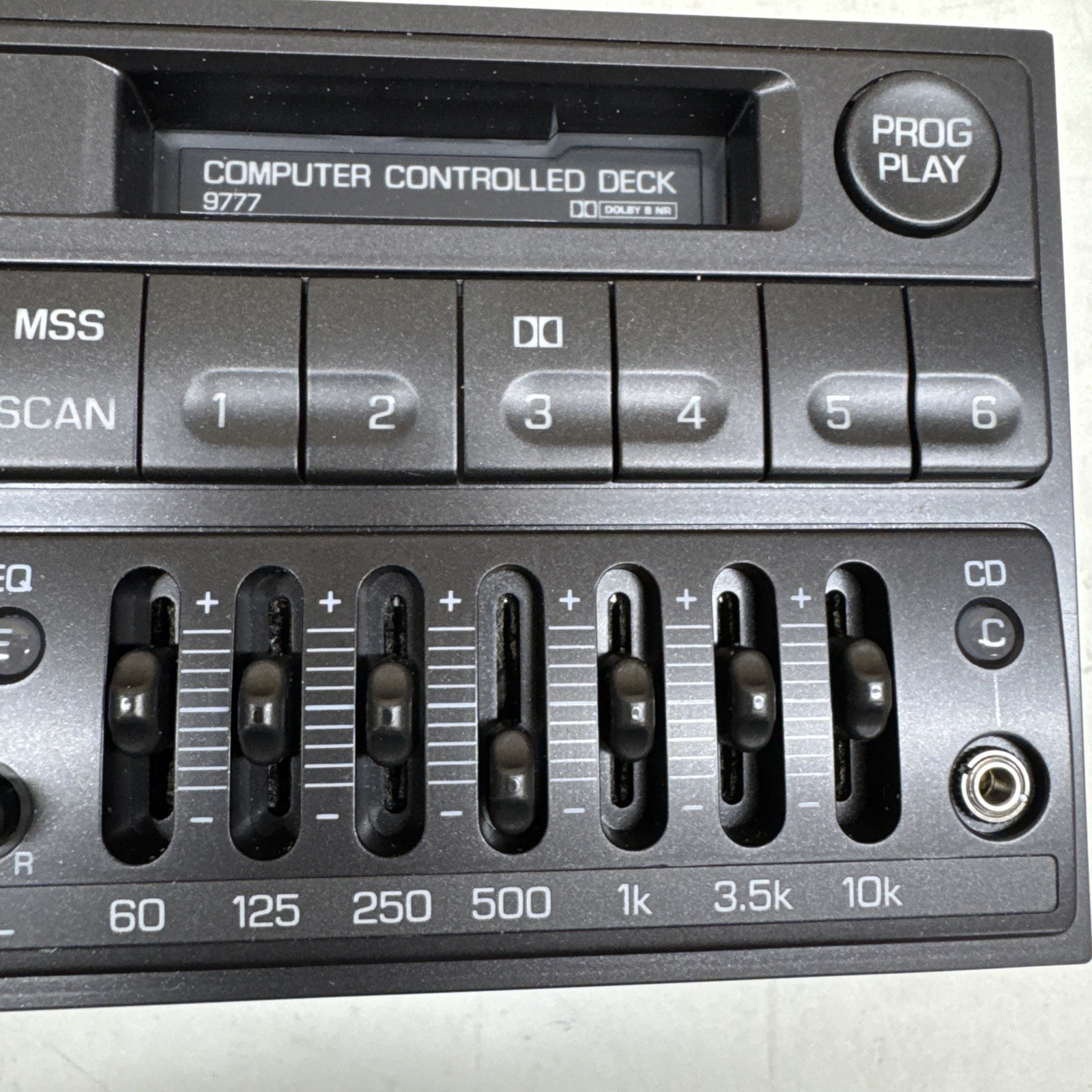 Mitsubishi MB823847 Sterio Radio See Desc 1991-99 Mitsubishi 300GT/Dodge Stealth