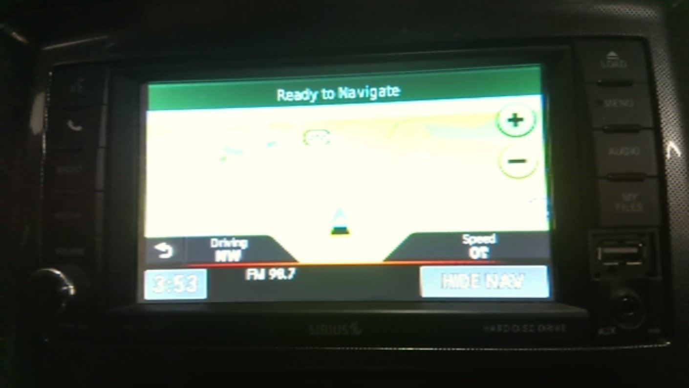13 14 Challenger OEM navigation radio RHB P0509133AF