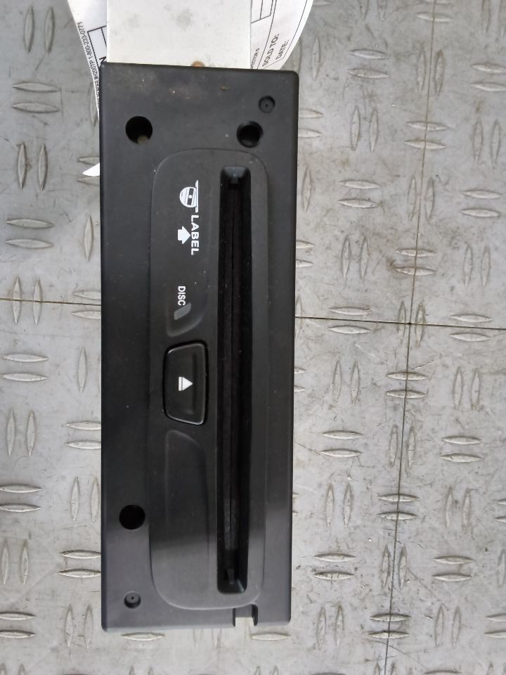 2016-2017 Dodge 1500 CD Player Center Console Interior Mounted ID 5091303
