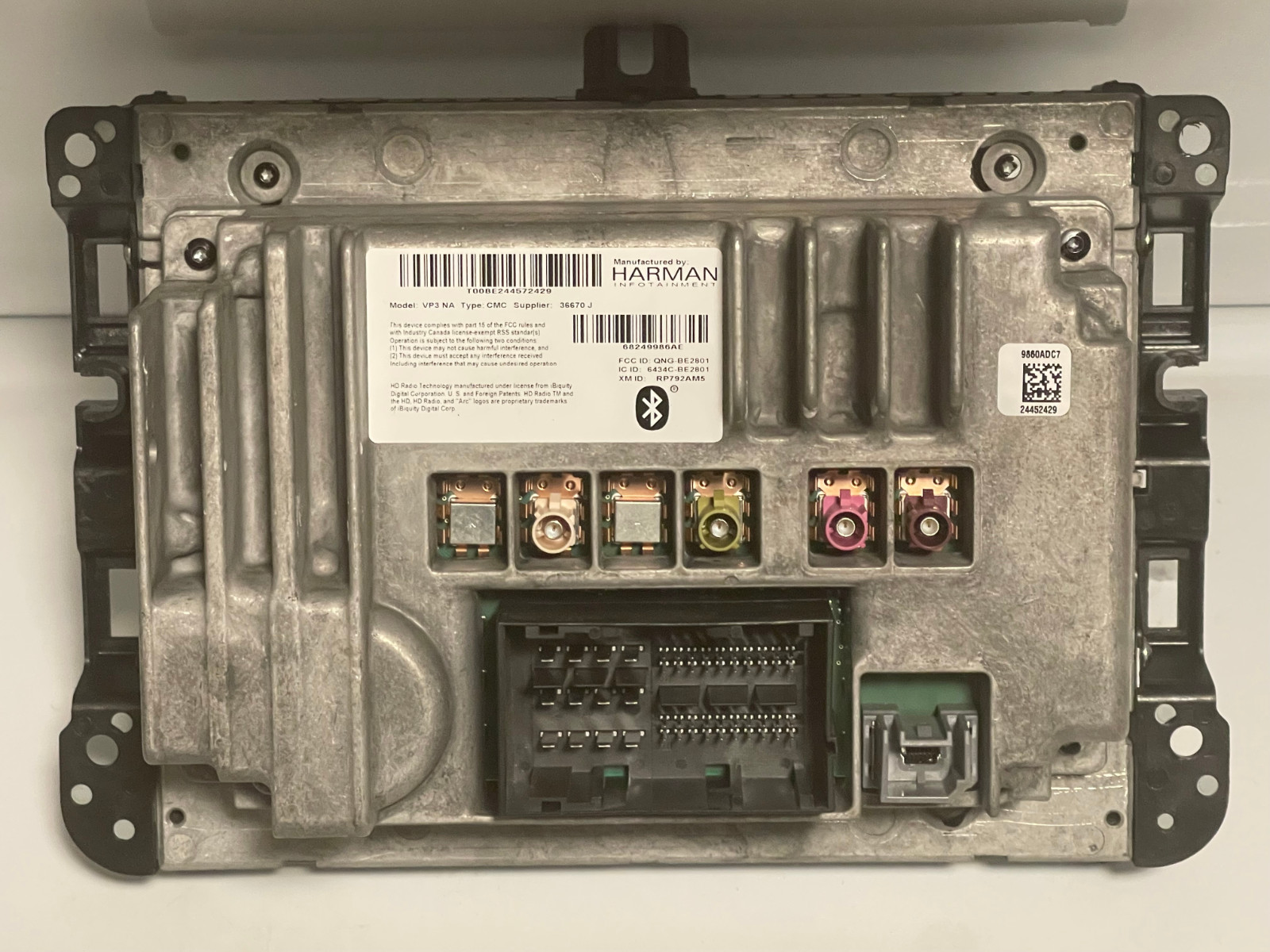 2013 – 2017 DODGE RAM RA4 8.4 UCONNECT NAVIGATION RADIO SCREEN OEM VP4 SCUFFED