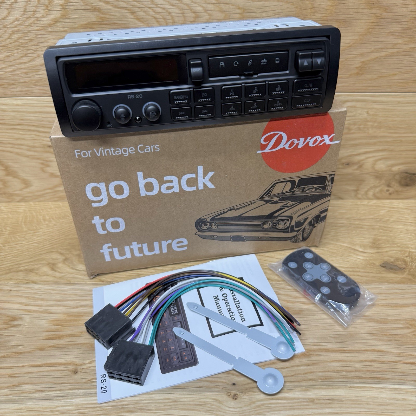 Classic Car 90’ Radio Multimedia Player With Bluetooth USB AUX SD Slot