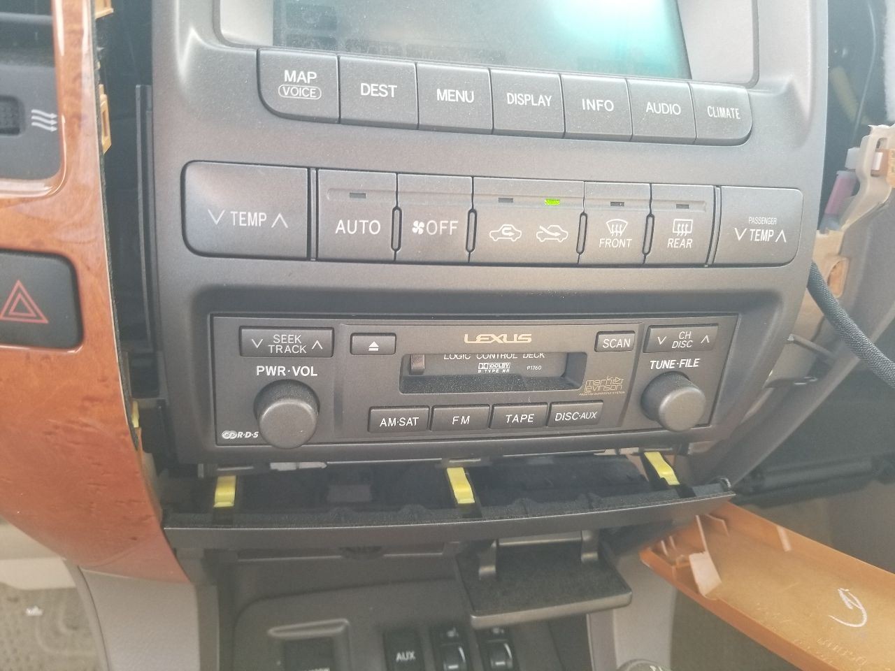 07 2007 LEXUS GX470 RADIO AUDIO CD AND DVD PLAYER 8627060160