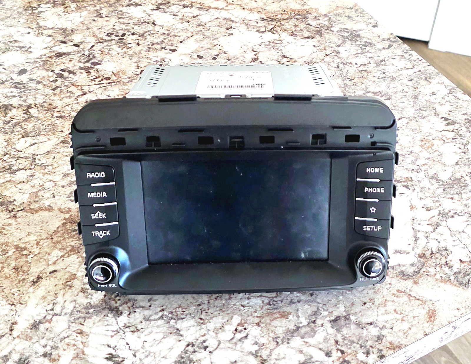 2019-2020 Kia Sorento OEM Stereo Head Unit 8 Inch Touchscreen, Like New