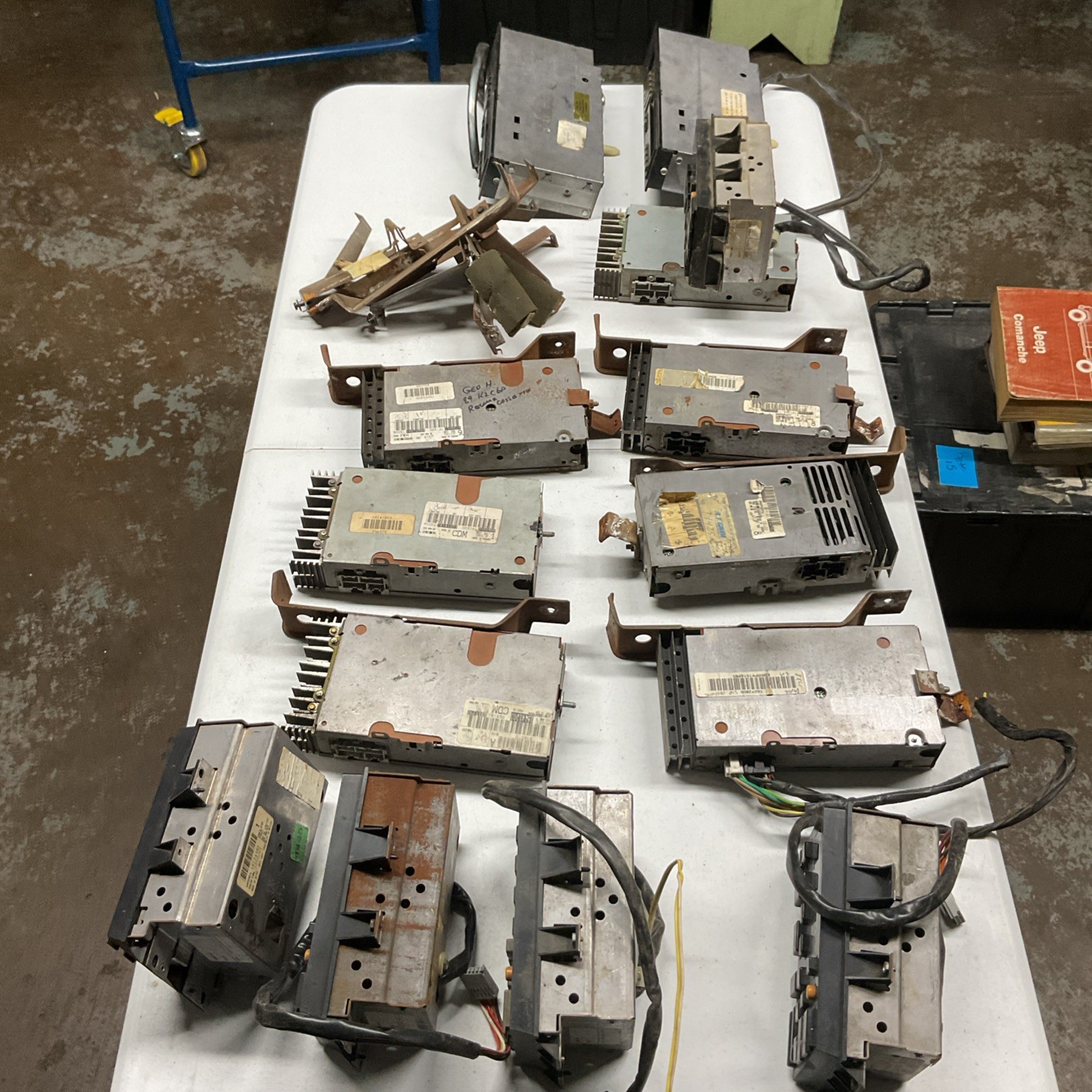 1988-1994 Chevrolet GMC Radio Lot For Parts Unknown Condition