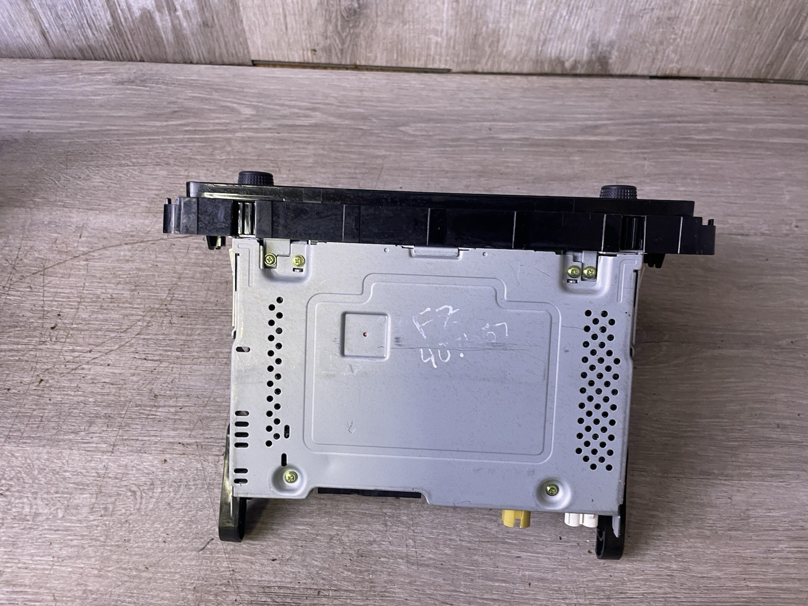 2019-21 VOLKSWAGEN JETTA RADIO HEAD UNIT OEM PART # 5G6.035.869.E