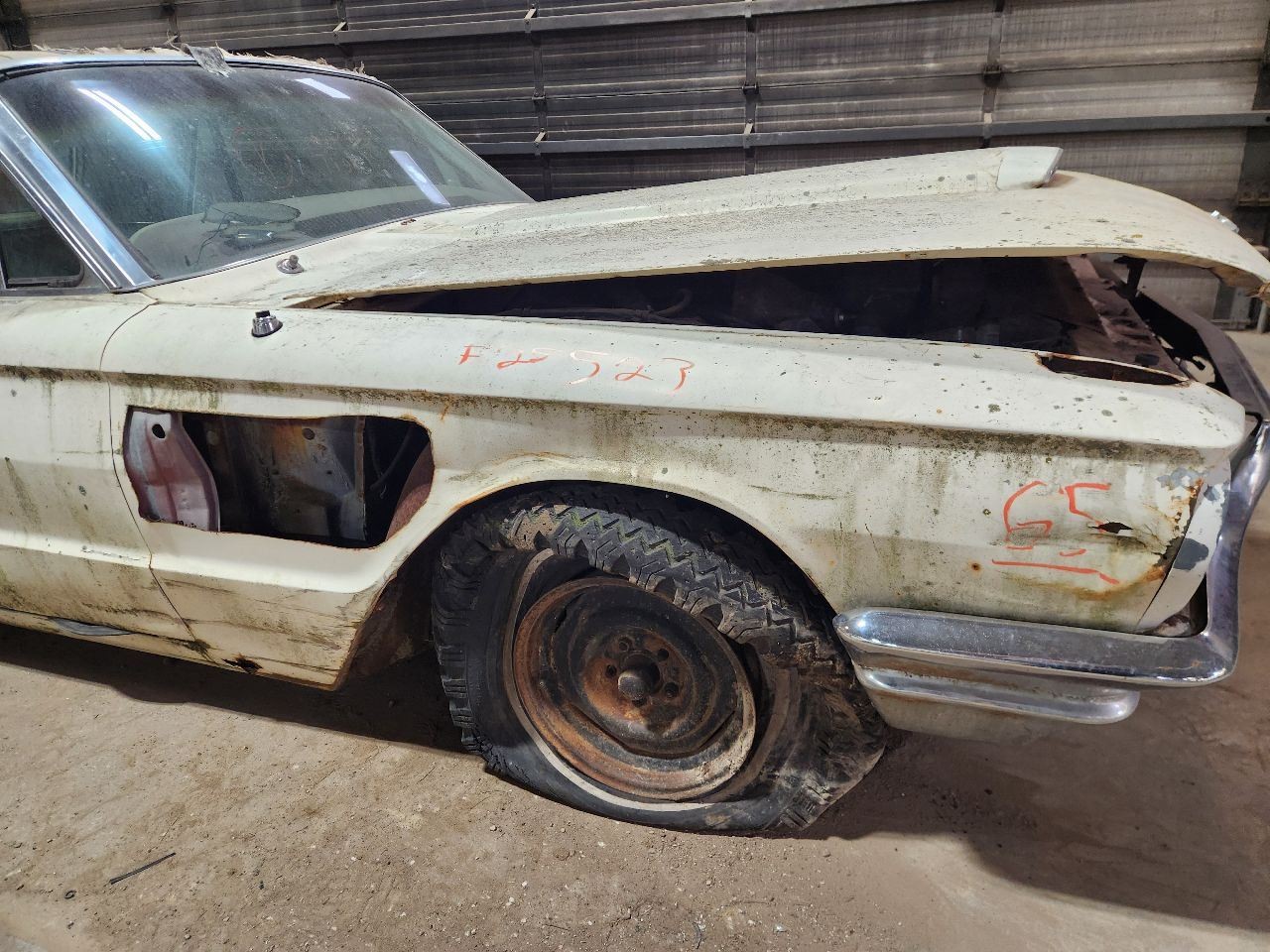 AM Radio Untested Fits 65-66 THUNDERBIRD 1245461