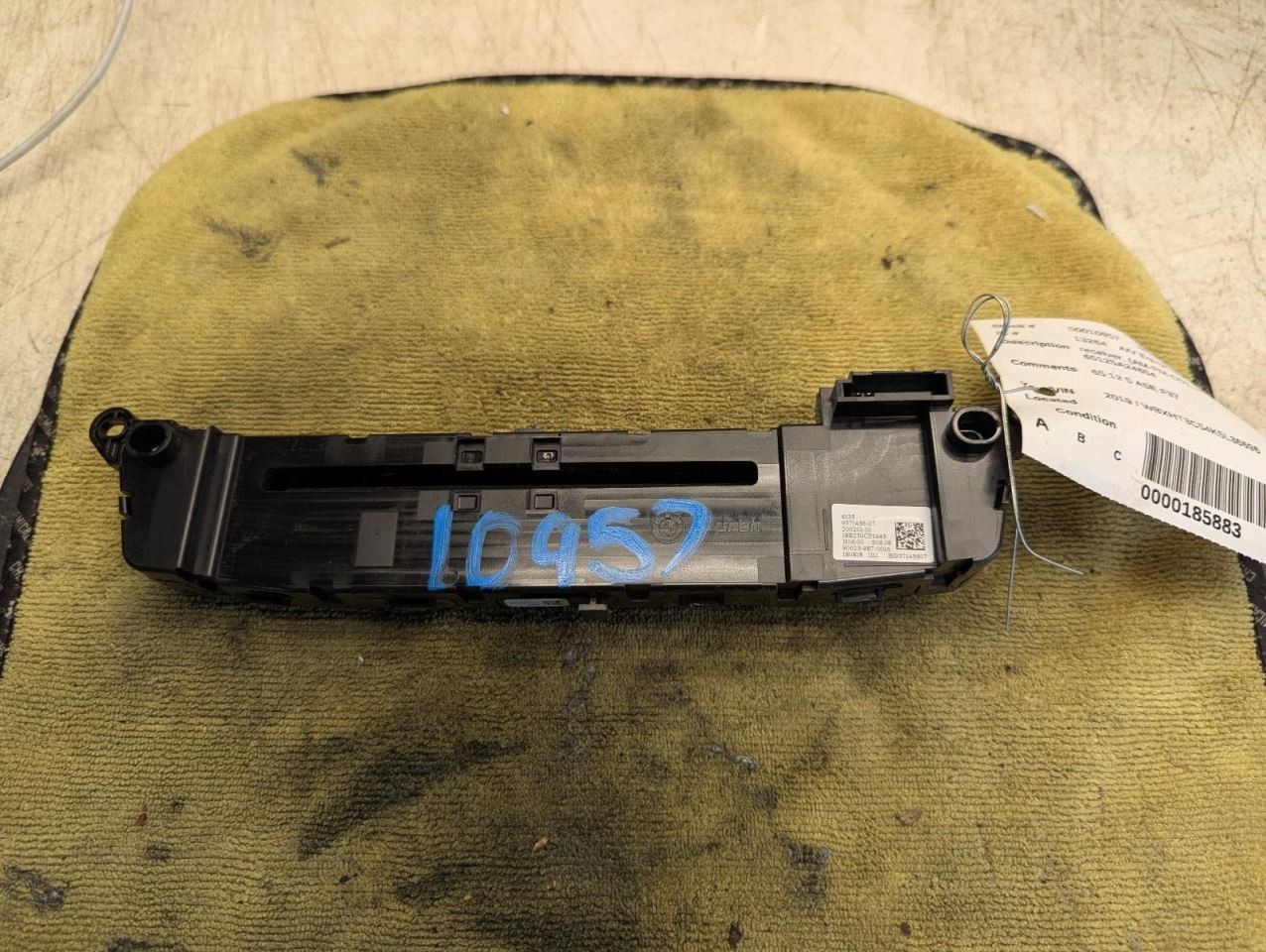 Audio Equipment Radio Receiver Am-fm-cd ID 65125A24654 Fits 18-22 BMW X1 814000