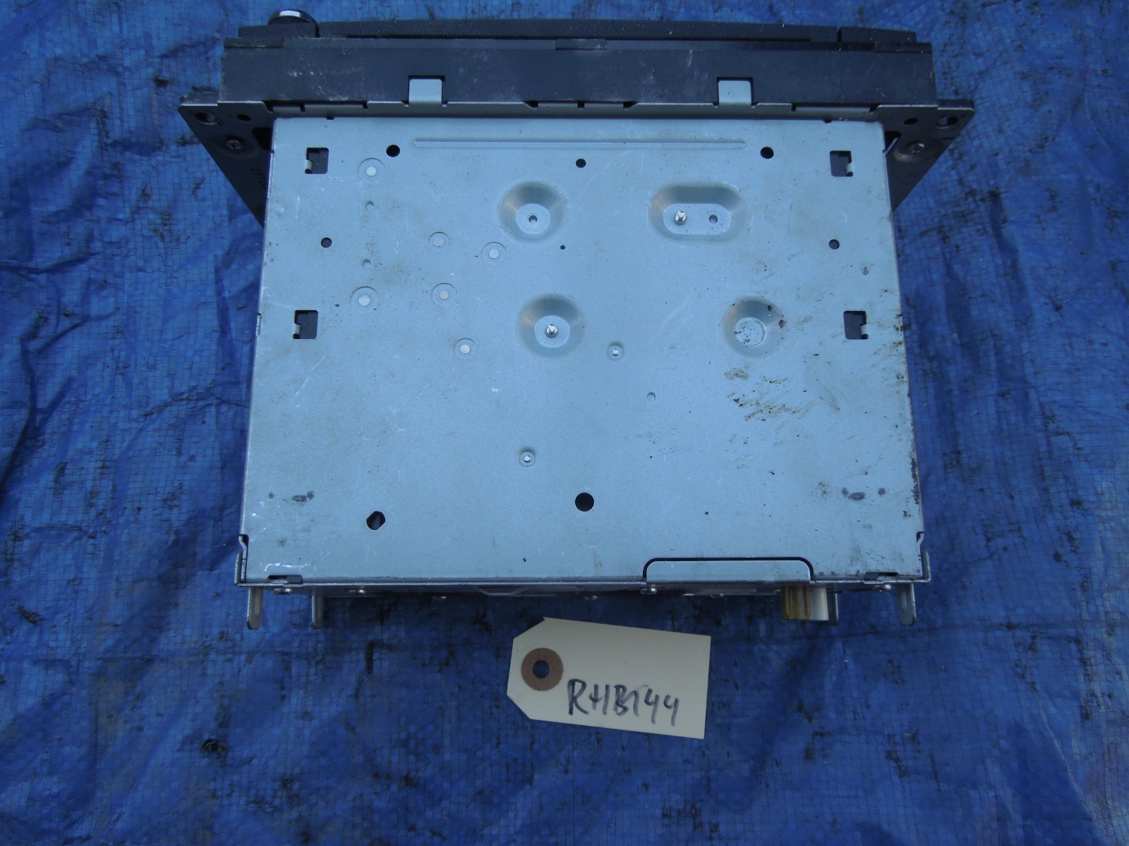 2012 Dodge Caravan RHB cd player radio assembly navigation OEM sirius MP3 RHB744