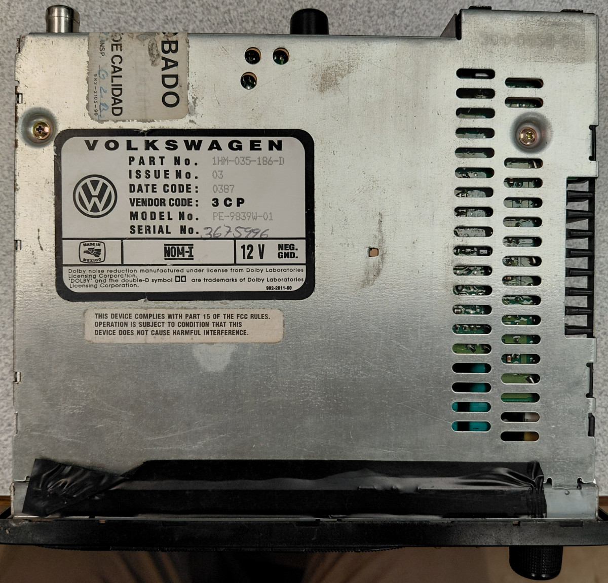 1993-1994 VOLKSWAGEN VW JETTA PREMIUM AUDIO RADIO CASSETTE STEREO 1HM-035-186-D