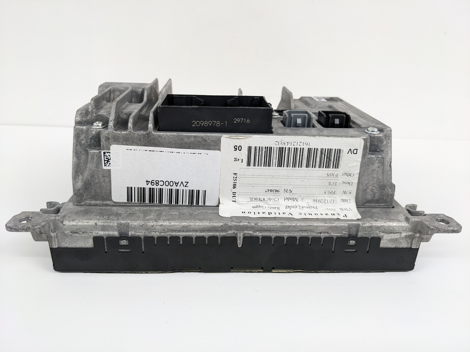 JEEP 4C UGQ 8.4 Inch Uconnect EUROPEAN REGION MAPS ONLY Apple CarPlay
