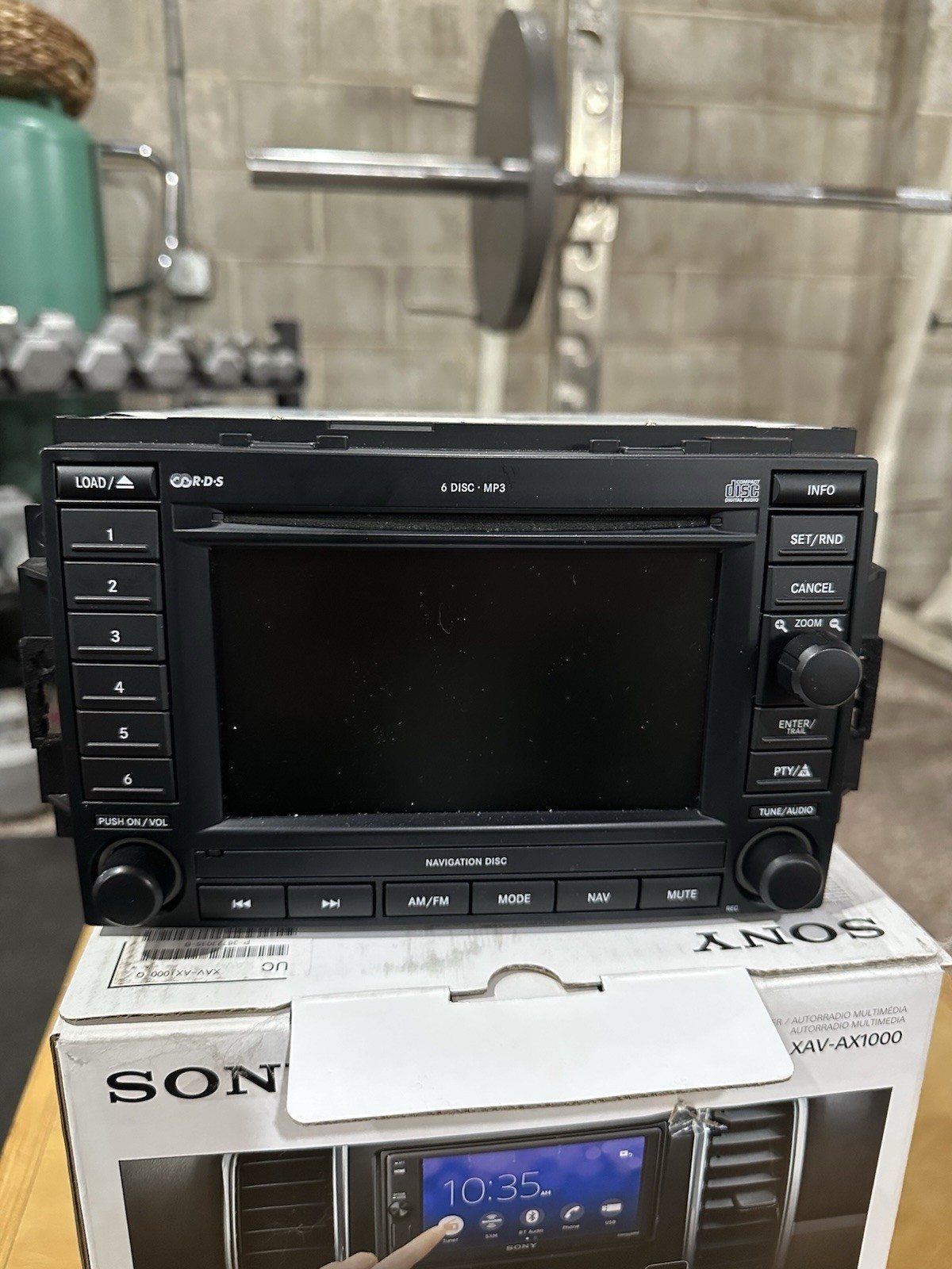2005 Chrysler/Dodge 300 OEM head Unit