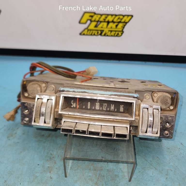 UNTESTED AM Radio MOPAR 376 7BC Fits 1967 NEW YORKER 1240867