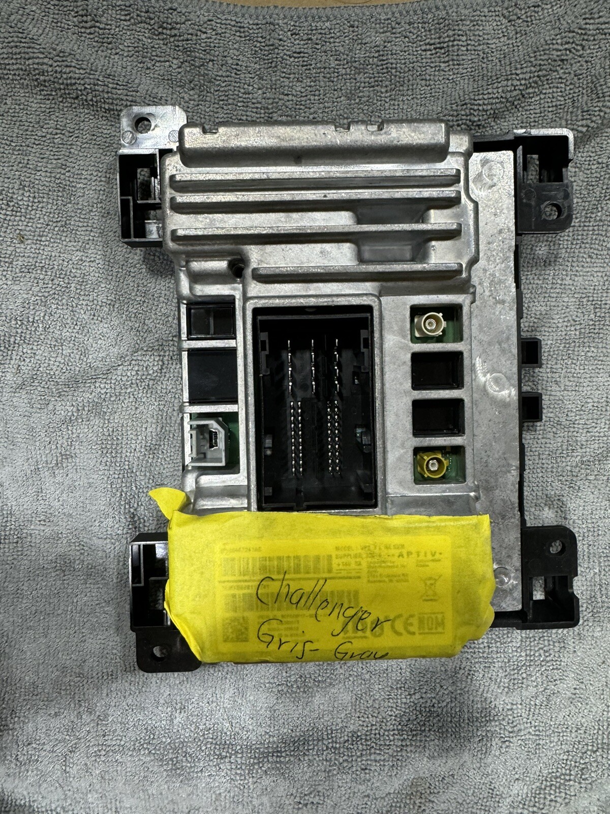 2021 -2023 DODGE CHALLENGER DASH 7″ SCREEN MULTIMEDIA DISPLAY MONITOR MODULE OEM