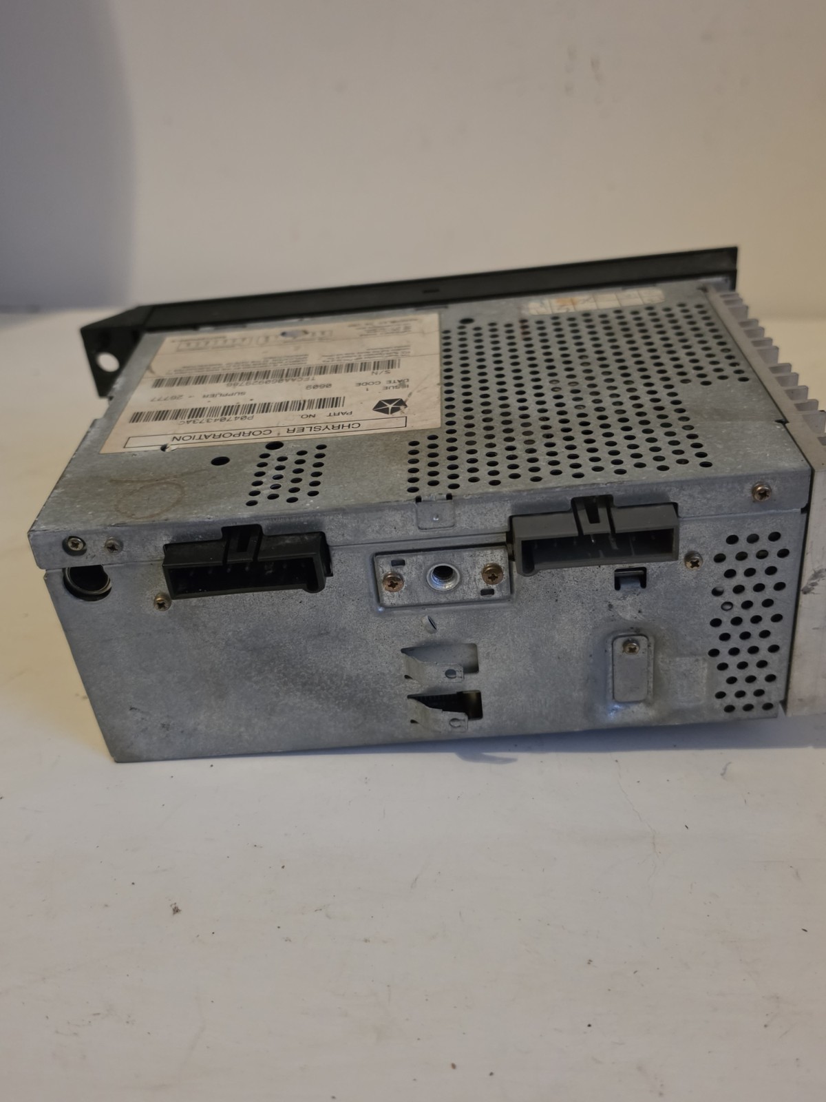 85-00 DODGE CHRYSLER JEEP WRANGLER TRUCK OEM Stereo CD Player ORIGINAL