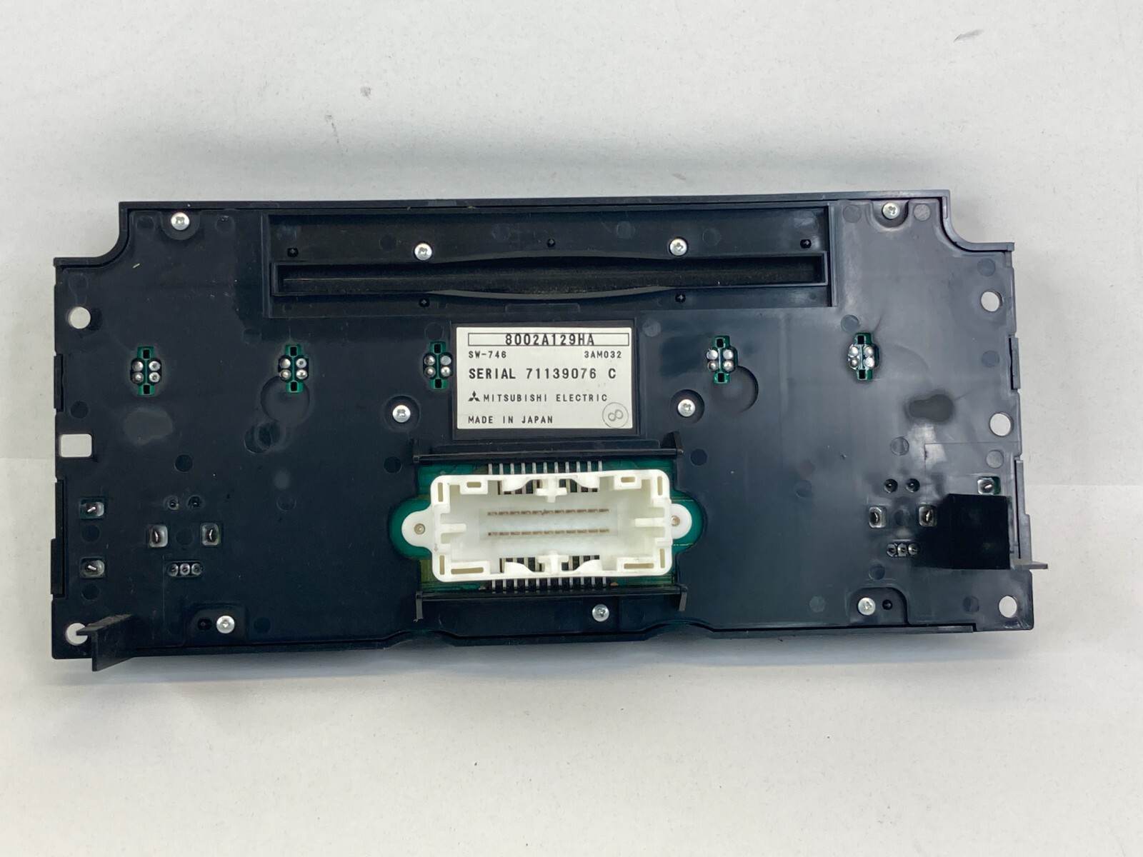 2006-2008 MITSUBISHI ENDEAVOR RADIO AM/FM CD PLAYER RECEIVER UNIT 8002A129HA OEM