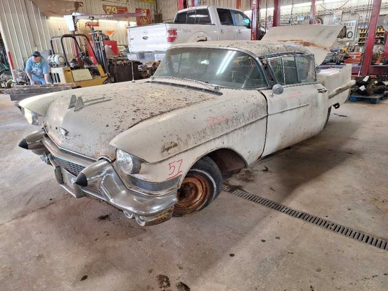 AM Radio Untested Fits 1957 CADILLAC STANDARD 1043960