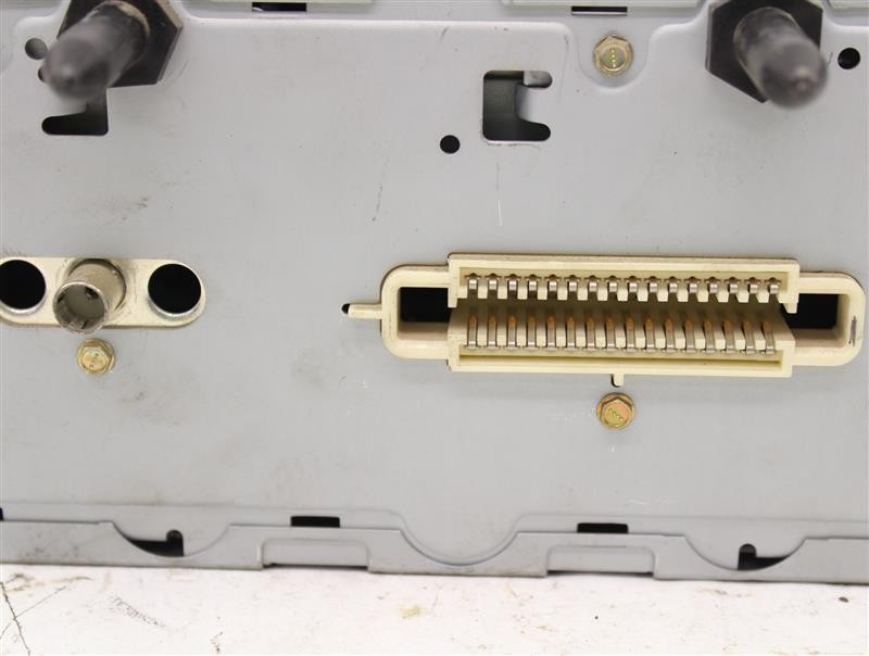 RADIO Buick Lesabre 2003 03 2004 04 2005 05 25756857 989747