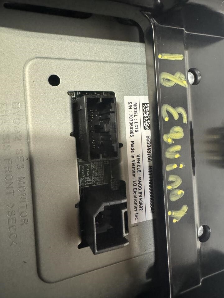 18 CRUZE AM FM CD CD Player Radio Receiver – 555343750