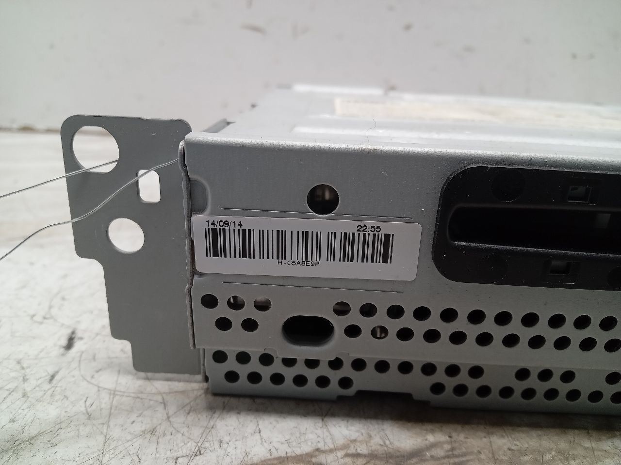Audio Equipment Radio CD Player Music With Bluetooth Fits 12-16 BMW 328i 318117