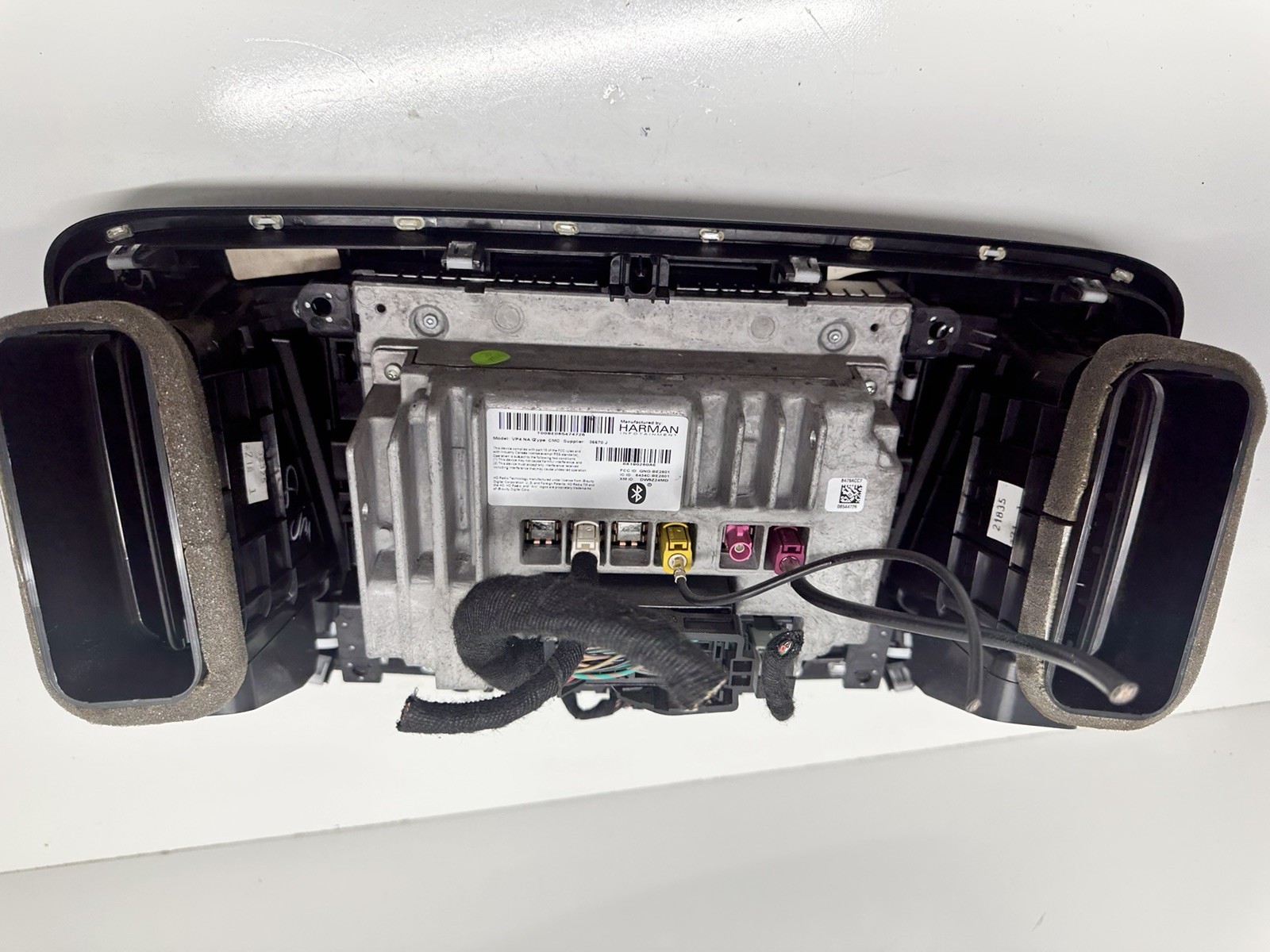 15-17 Chrysler 200 GPS Navigation UConnect VP4 RA4 Radio 8.4 Display Screen OEM