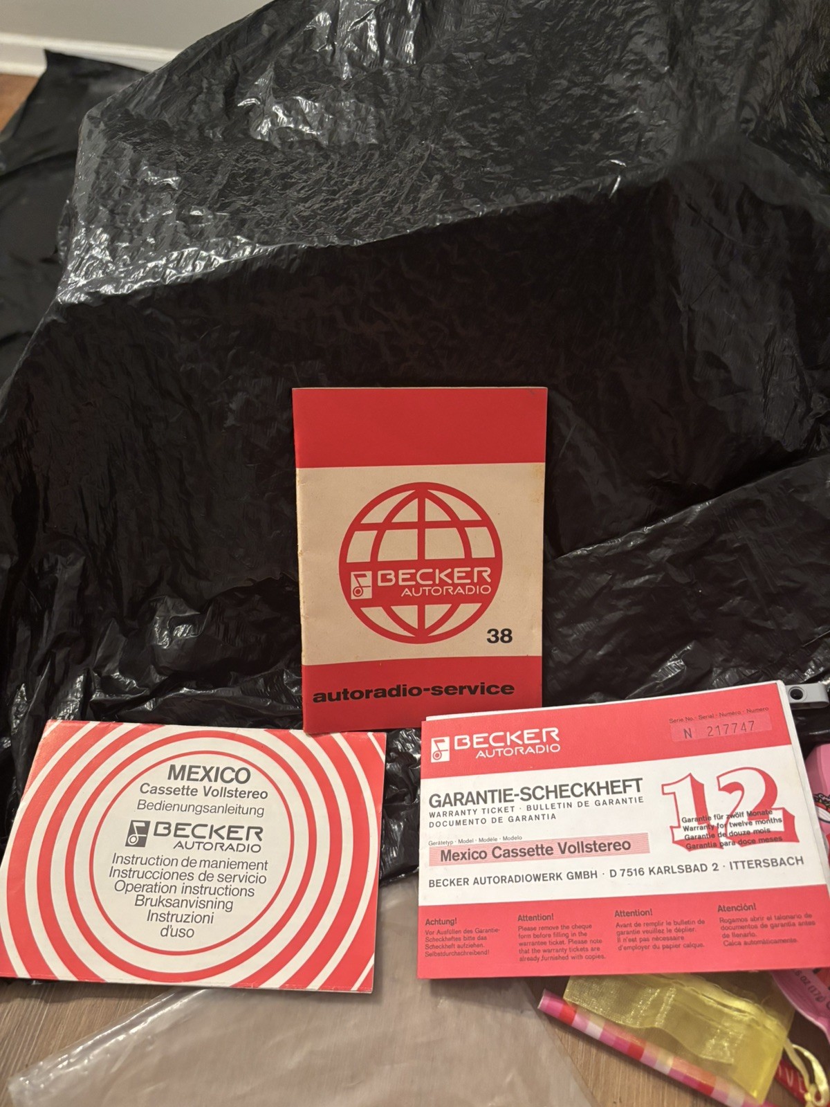 Mercedes Benz/Becker Europa and Mexico radio original Service Booklets 34 and 38