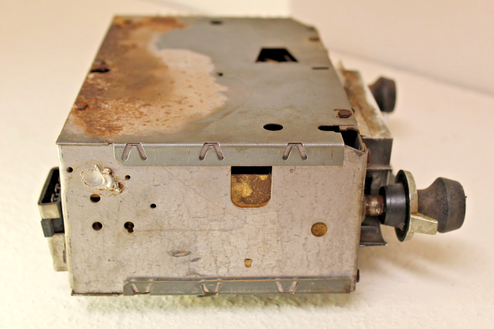 68-72 CHEVROLET GMC TRUCK BLAZER JIMMY DELCO AM-FM RADIO