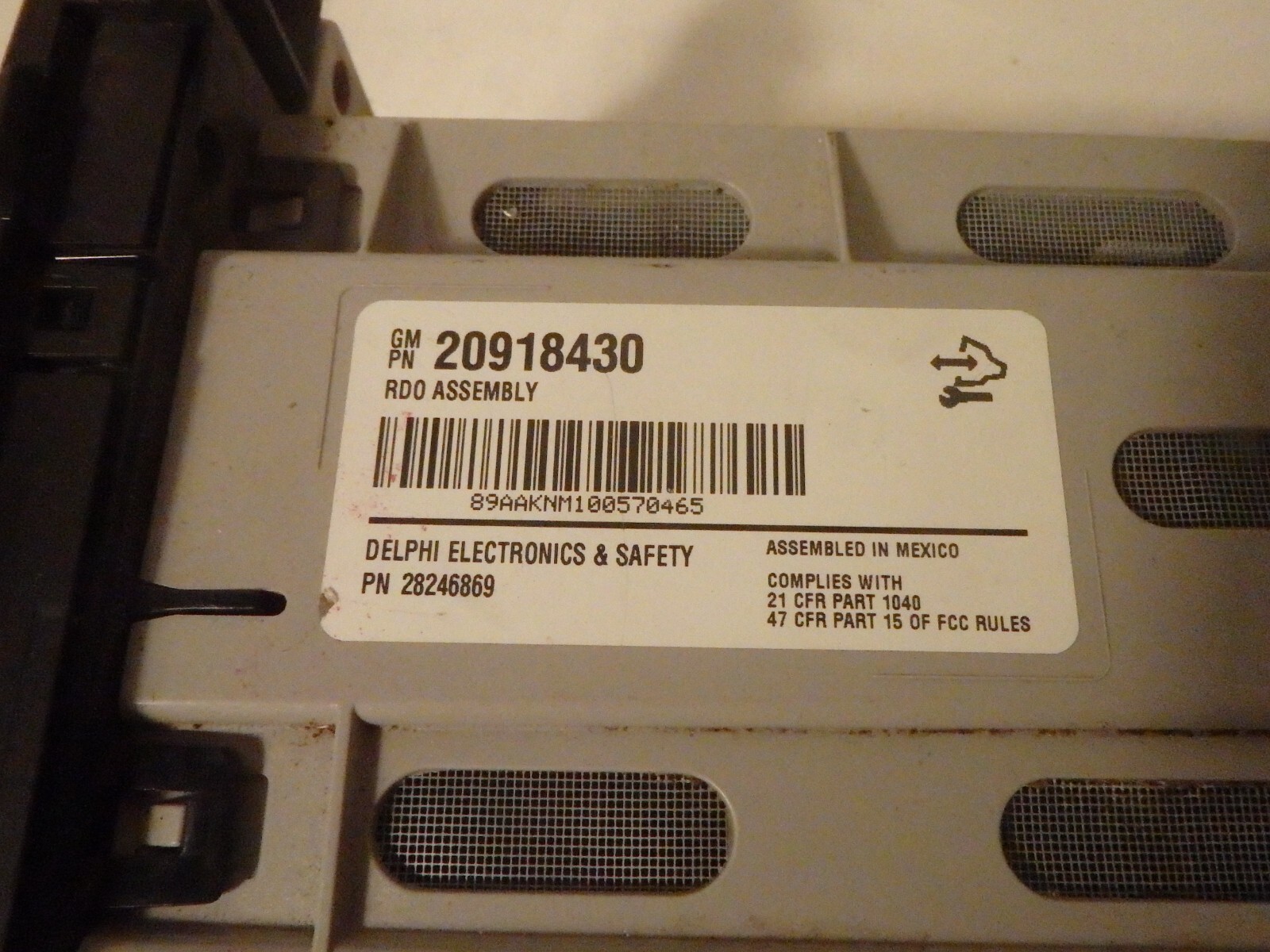 OEM 10-13 Chevrolet Chevy Silverado 20918430 28246869 Radio CD AUX Player