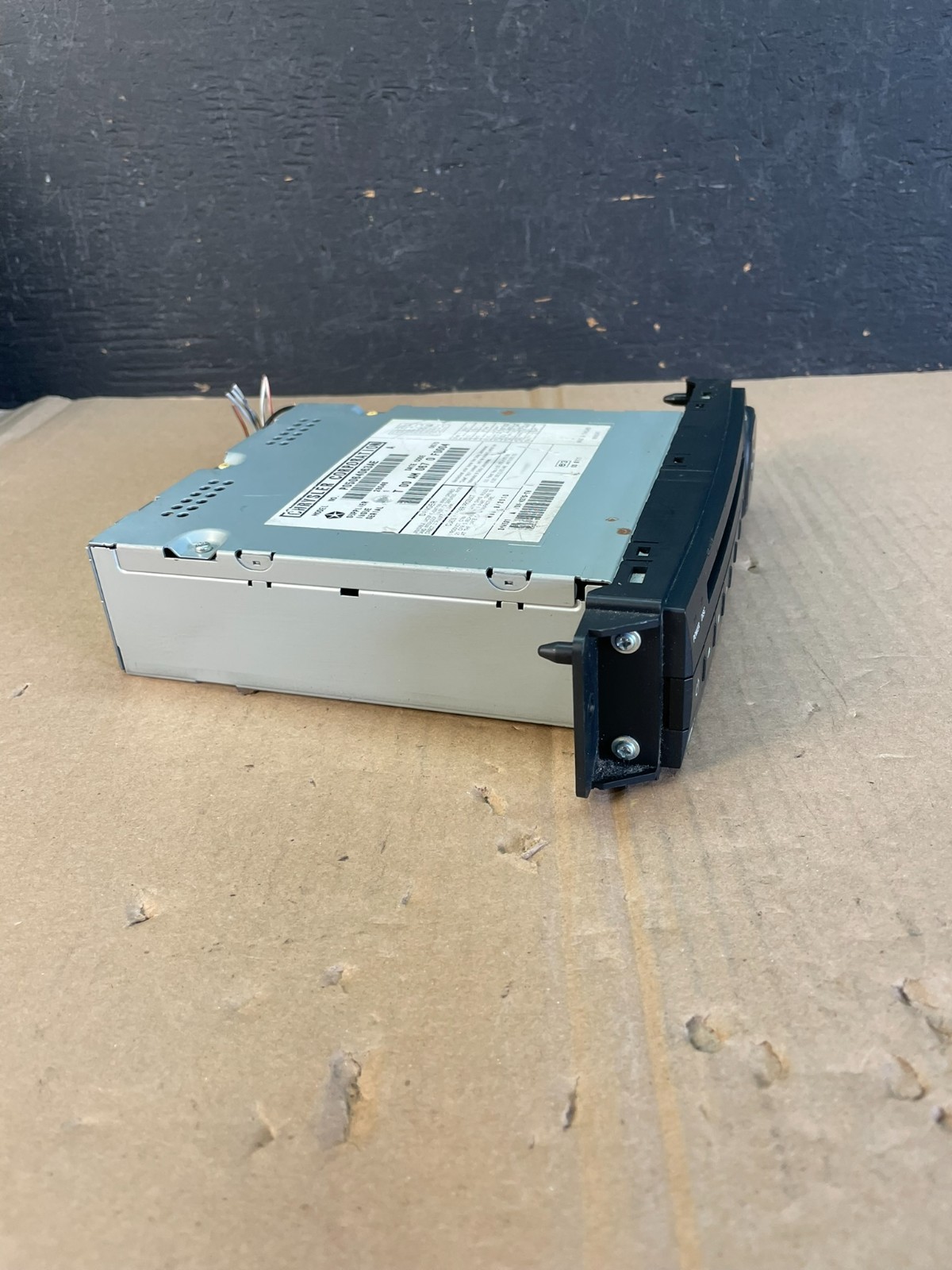 2008 to 2012 Chrysler Town Country DVD Player Receiver OEM ad5942 DG