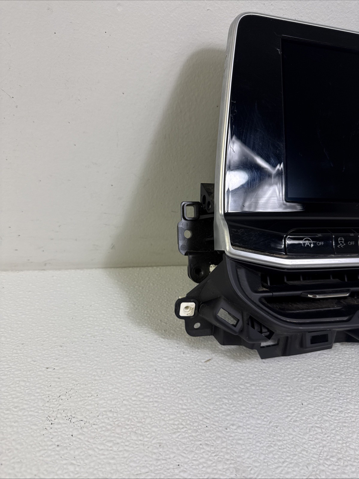 2022-2025 Jeep Compass 8.40 Touchscreen Display Receiver 68453429AI OEM