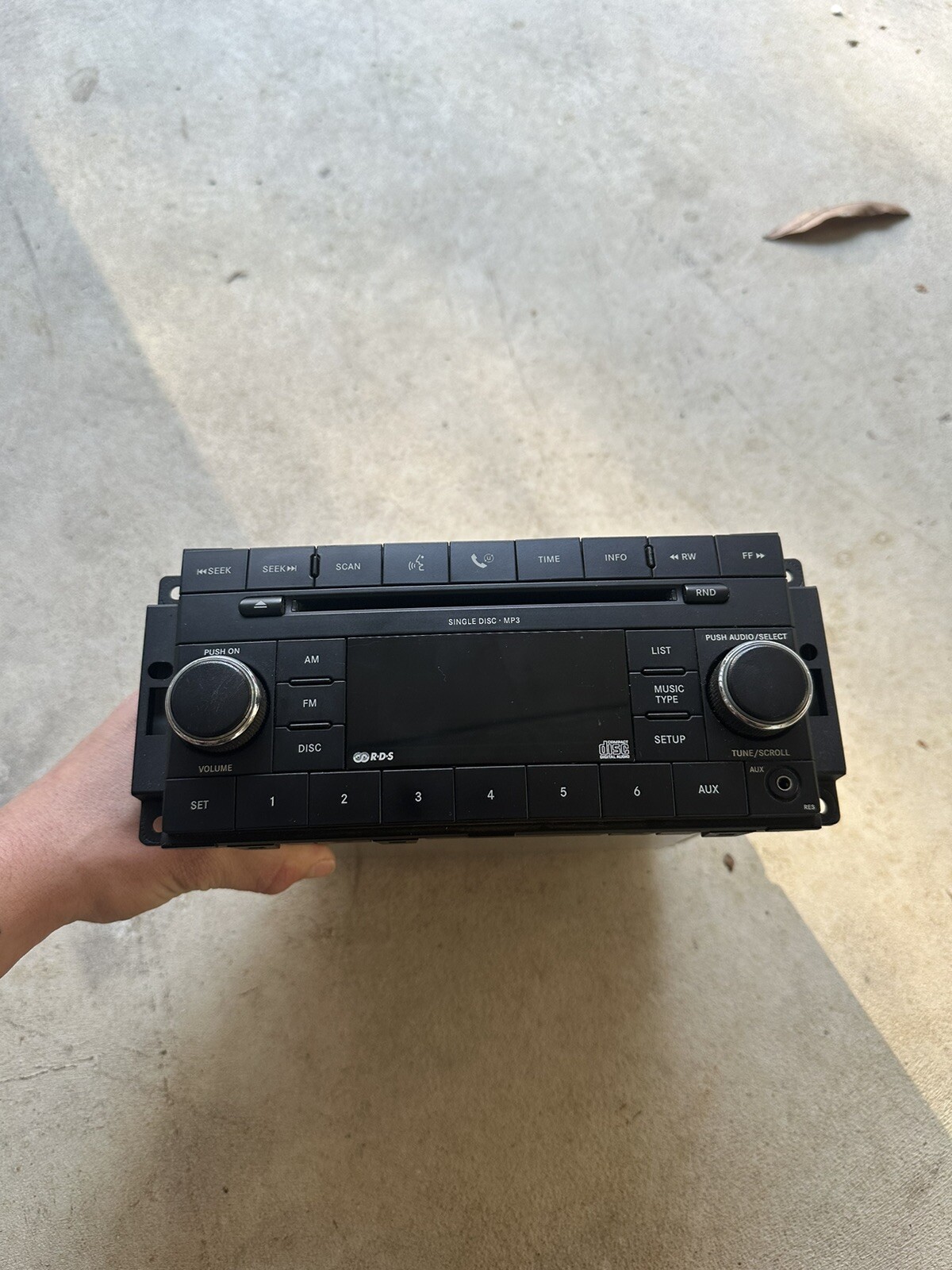 07 08 09 10 11 12 13 Chrysler Dodge Jeep CD MP3 Radio Stereo Unit P05107095AJ