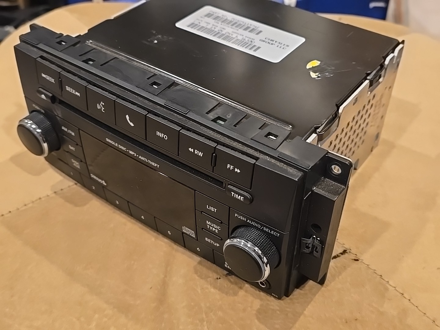 OEM Chrysler Dodge Jeep AM FM CD Player Sirius Satellite Radio Aux RES