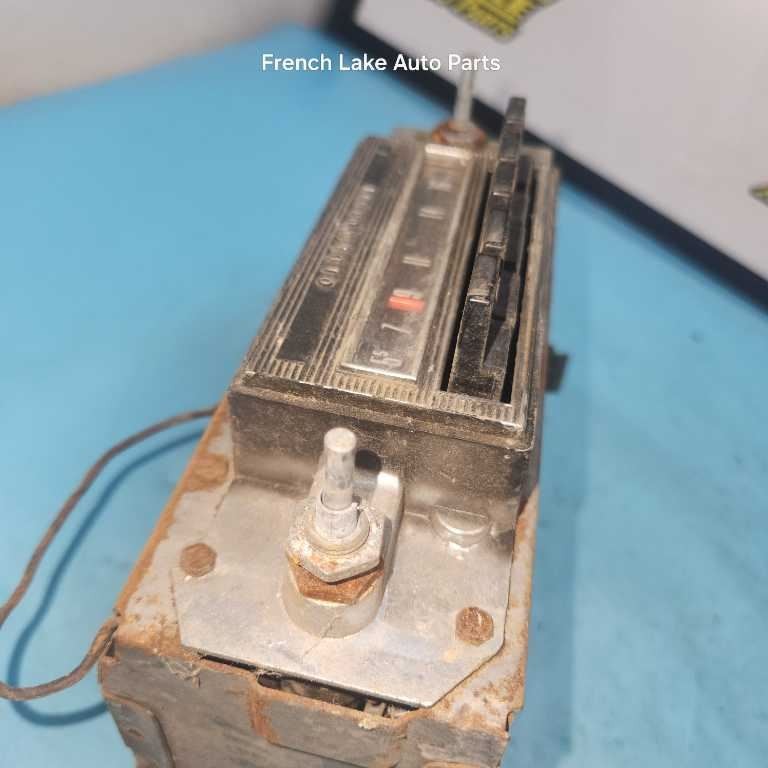 UNTESTED A/M Radio Model 982252 Fits 1964 OLDSMOBILE F-85 1244798