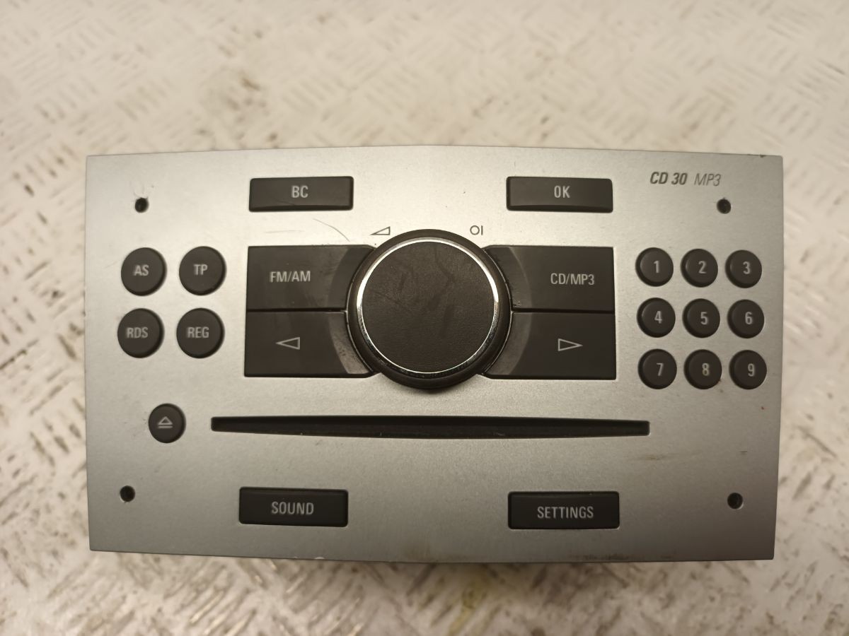 VAUXHALL ASTRA SXI STEREO RADIO CD PLAYER 93180895