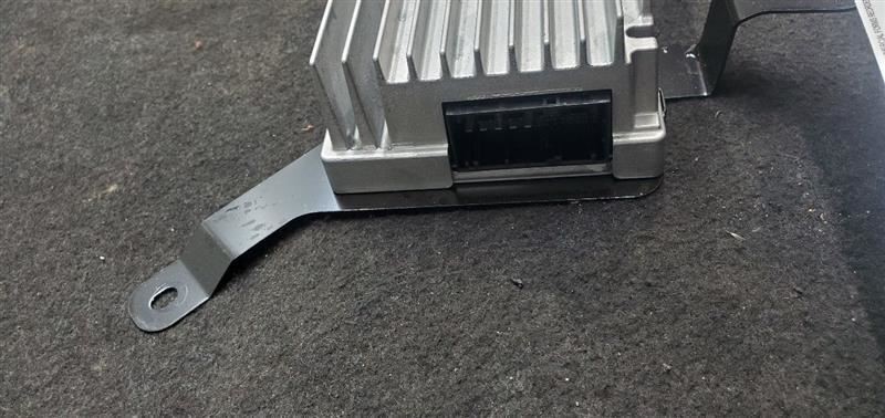 Audio Equipment Radio Amplifier Fits 12-15 BMW X1 1042336