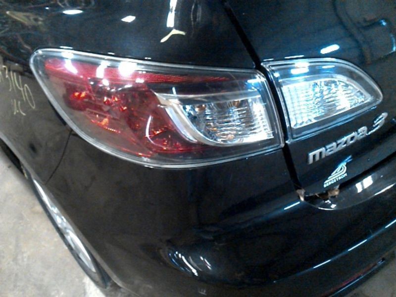 Info-GPS-TV Screen Display Screen Lower Center Dash Fits 12-13 MAZDA 3 3628996