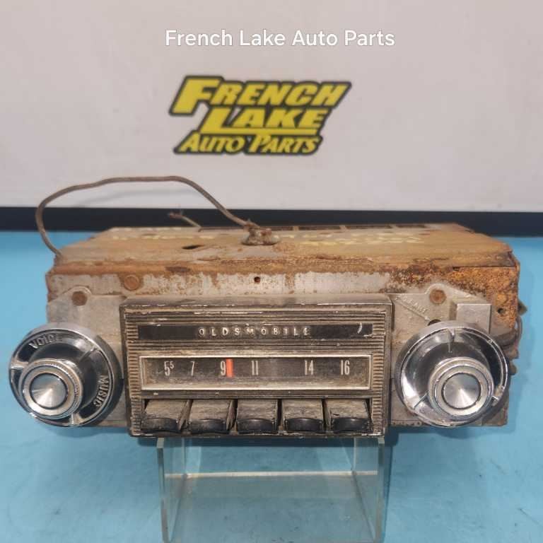 UNTESTED A/M Radio Model 982252 Fits 1964 OLDSMOBILE F-85 1244798