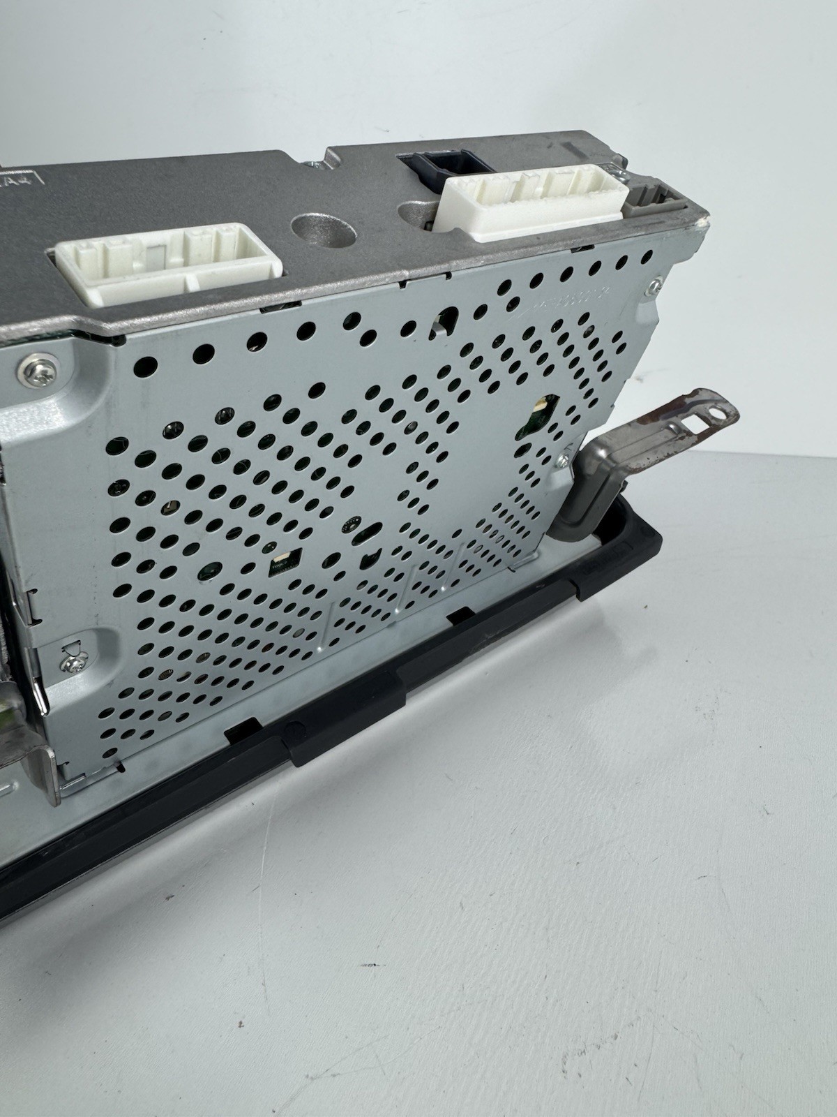 2020 Nissan Kicks/Versa Radio Receiver Assembly (28021-5RW0A OEM)