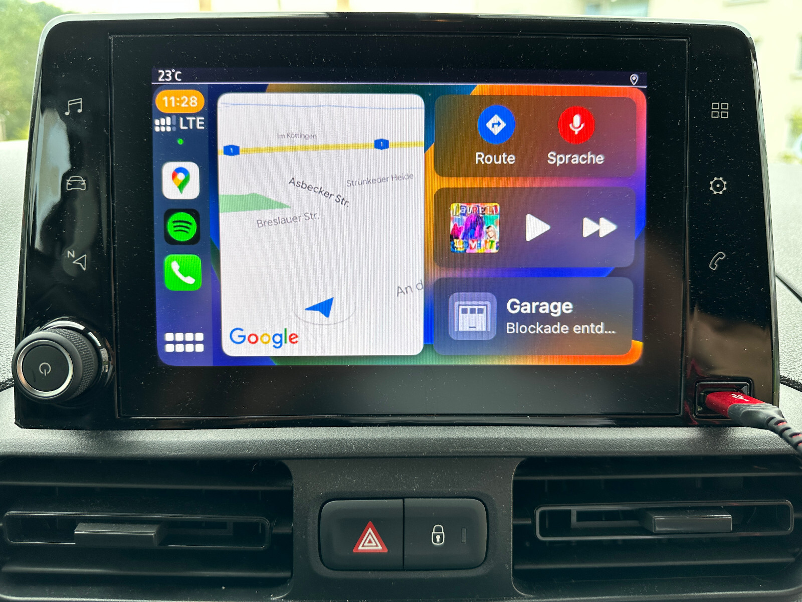 Original Apple CarPlay + Android Auto Opel Corsa F (color display available)