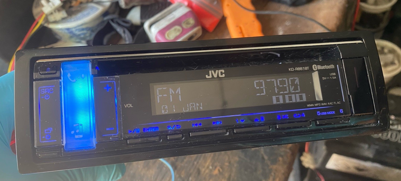 JVC KD-R881BT Car Head Unit. Radio – CD / USB / Front AUX / Bluetooth