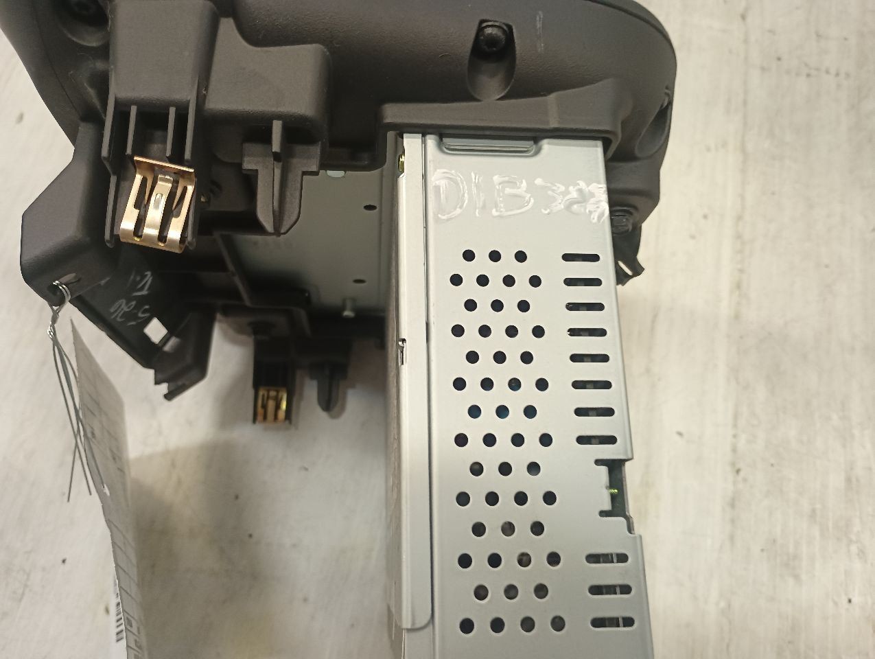 GM 42505018 Radio Receiver from 2016 Chevy Malibu 12202079
