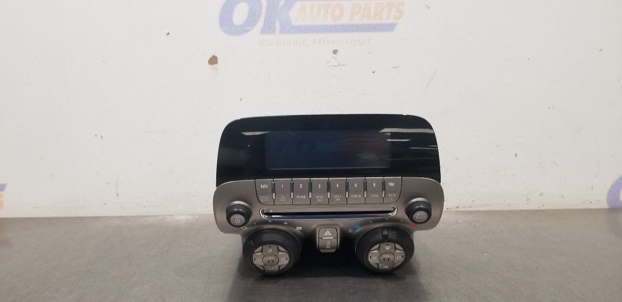 10 CHEVY CAMARO RADIO AUDIO TEMPERATURE HVAC CONTROL PANEL 92235960