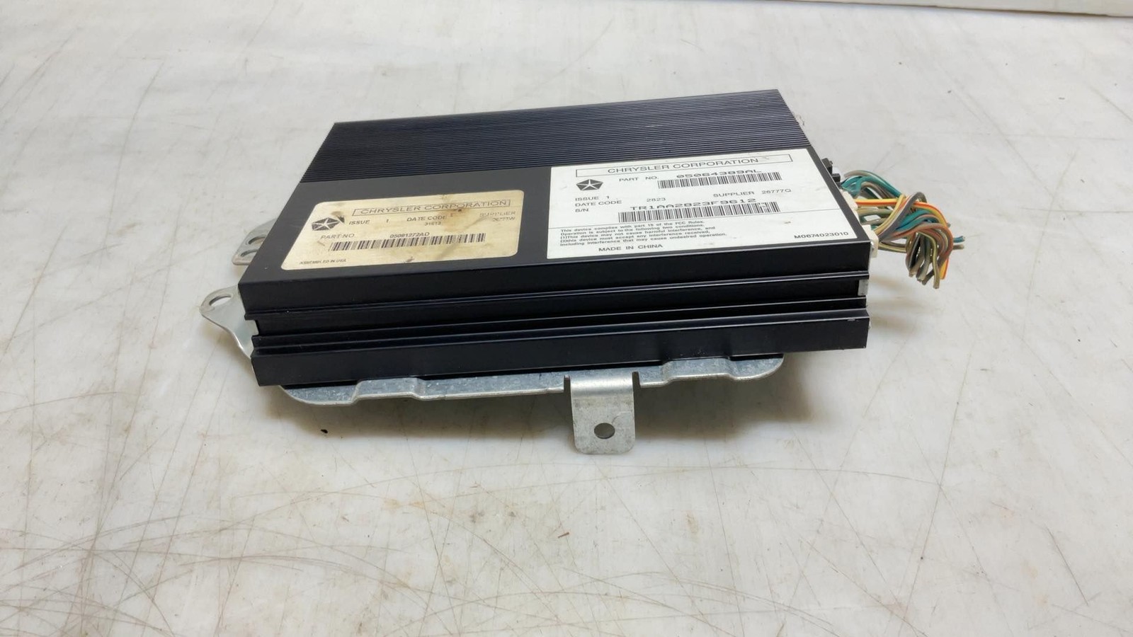 Jeep Wrangler JK OEM Factory Stock Premium Amplifier 05064389AL 2013-2014 173059