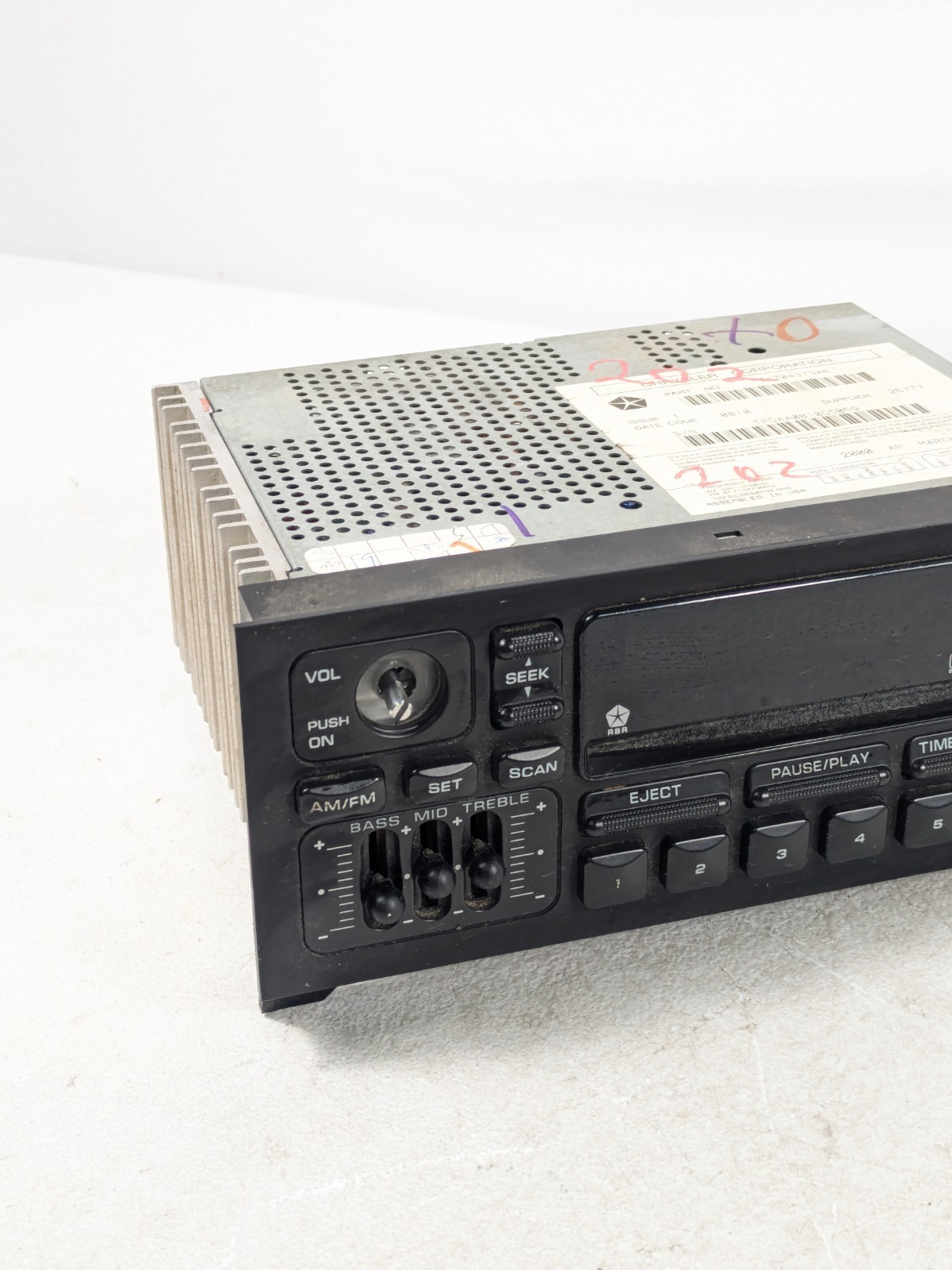 1984-2002 Chrysler Jeep Dodge Stereo Radio AM FM CD Equalizer P04704373AE