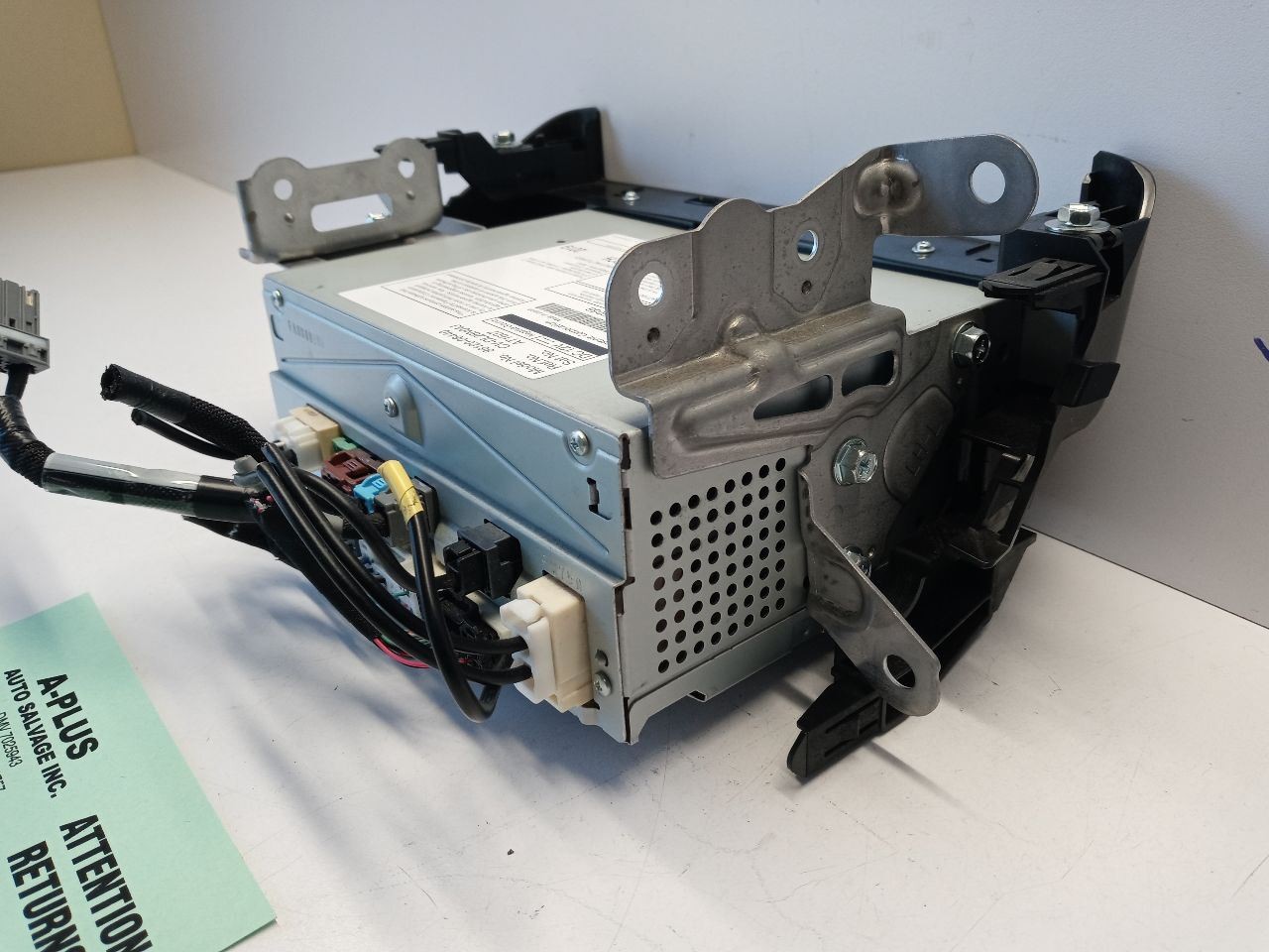 2019 Lexus ES300H OEM Radio Receiver Unit ID 86120-064440 12.3” Screen
